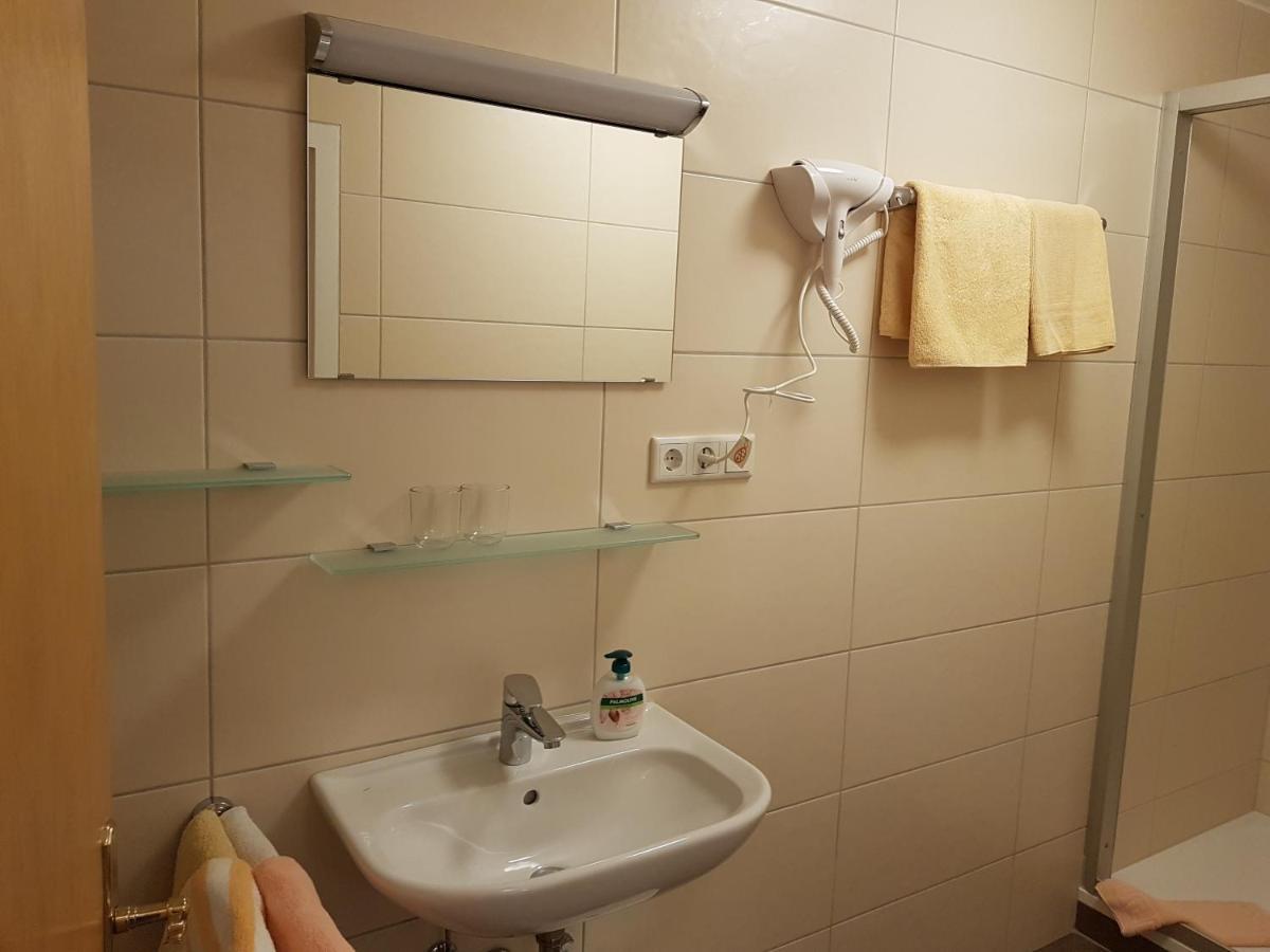 Gaestehaus Rass 로페르 외부 사진